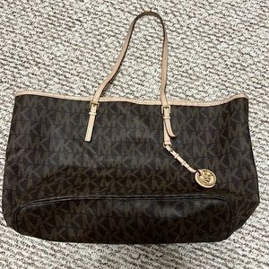 Michael kors large tote
